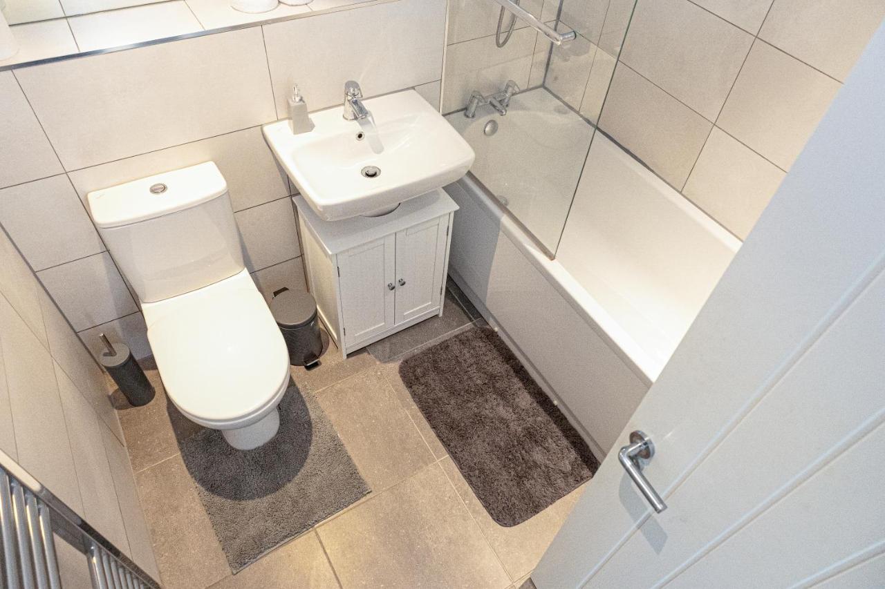 Private Room In A New Build Heanor Exteriör bild